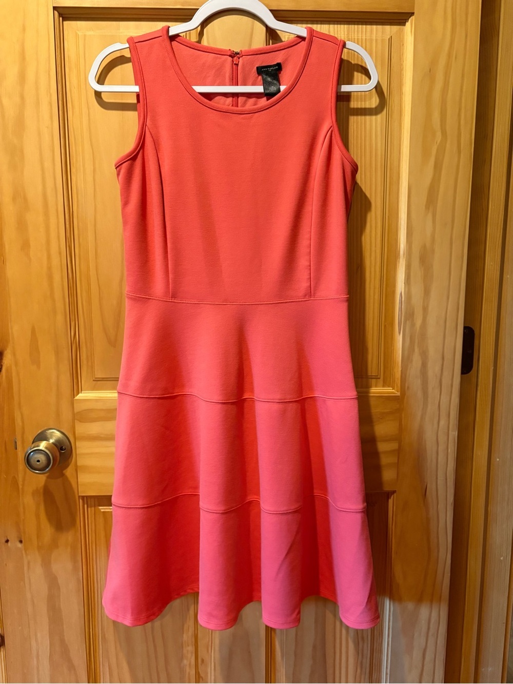 Ann Taylor Sleeveless Coral tiered Fit-and-Flare Dress women’s size 2